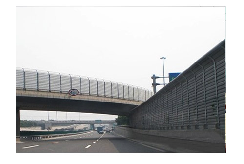 镀锌板铁路声屏障3.jpg